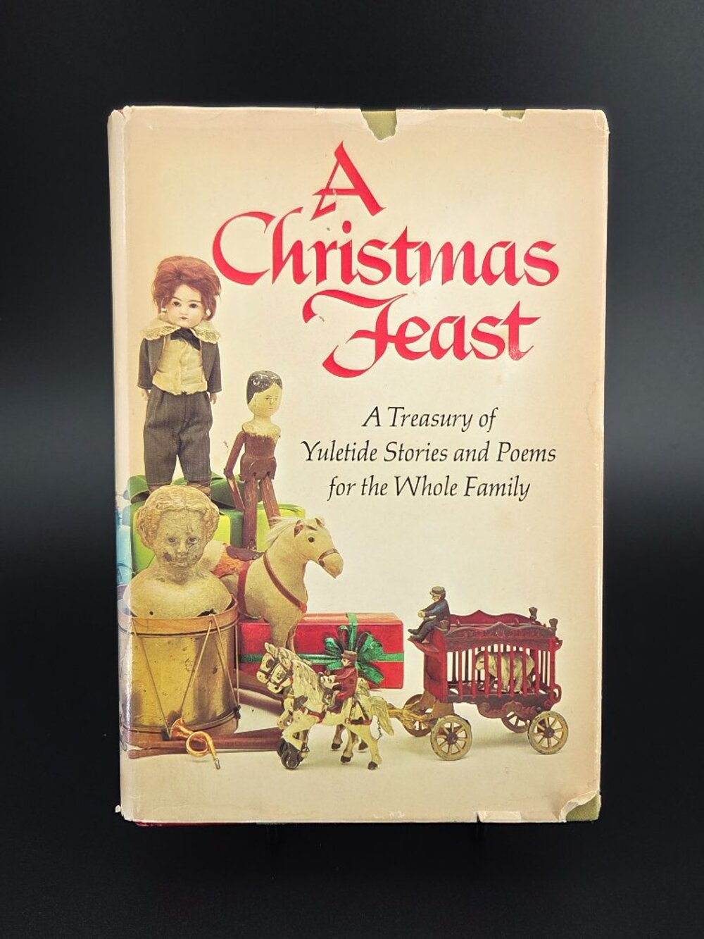 Vintage 1976 A Christmas Feast Illustrated Treasury Hardcover Book